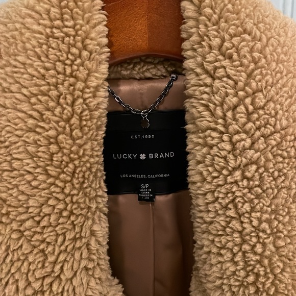 Stunning, cozy, Lucky Brand teddy coat - Picture 3 of 7